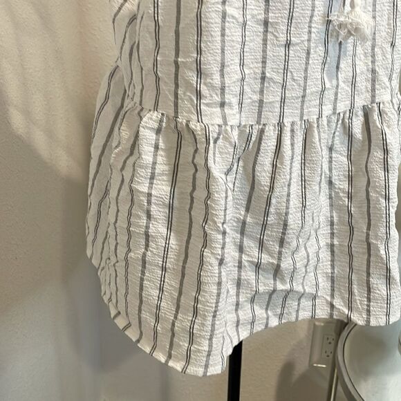 Banana republic, white striped baby doll tank top | size M - Picture 3 of 7